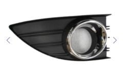 RENAULT FLUENCE- 09/12; SİS LAMBA KAPAĞI SAĞ SİYAH (SİS ÇERÇEVESİ NİKELAJLI)