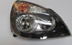 RENAULT CLIO- 2- SD/HB- 02/06; FAR LAMBASI SAĞ ELEKTRİKLİ/MOTORSUZ SİYAH 5FİŞLİ (H1/H7) (AYFAR)
