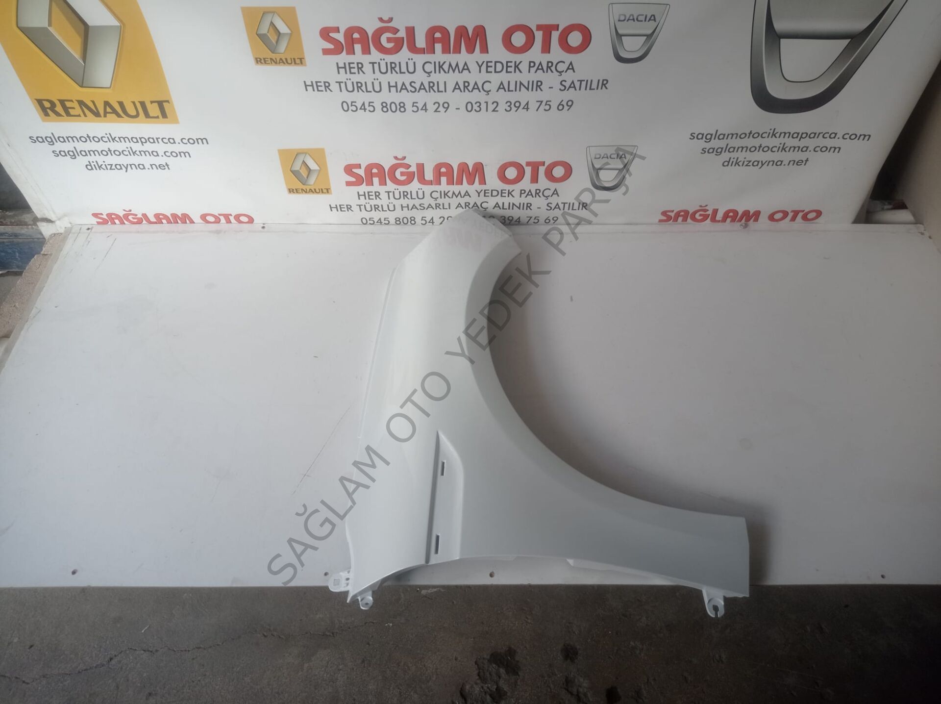 MEGANE 4 SAĞ ÖN ÇAMURLUK BEYAZ RENK