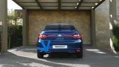 850B27471R Megane 4 Spoyler Nikelajı Sol