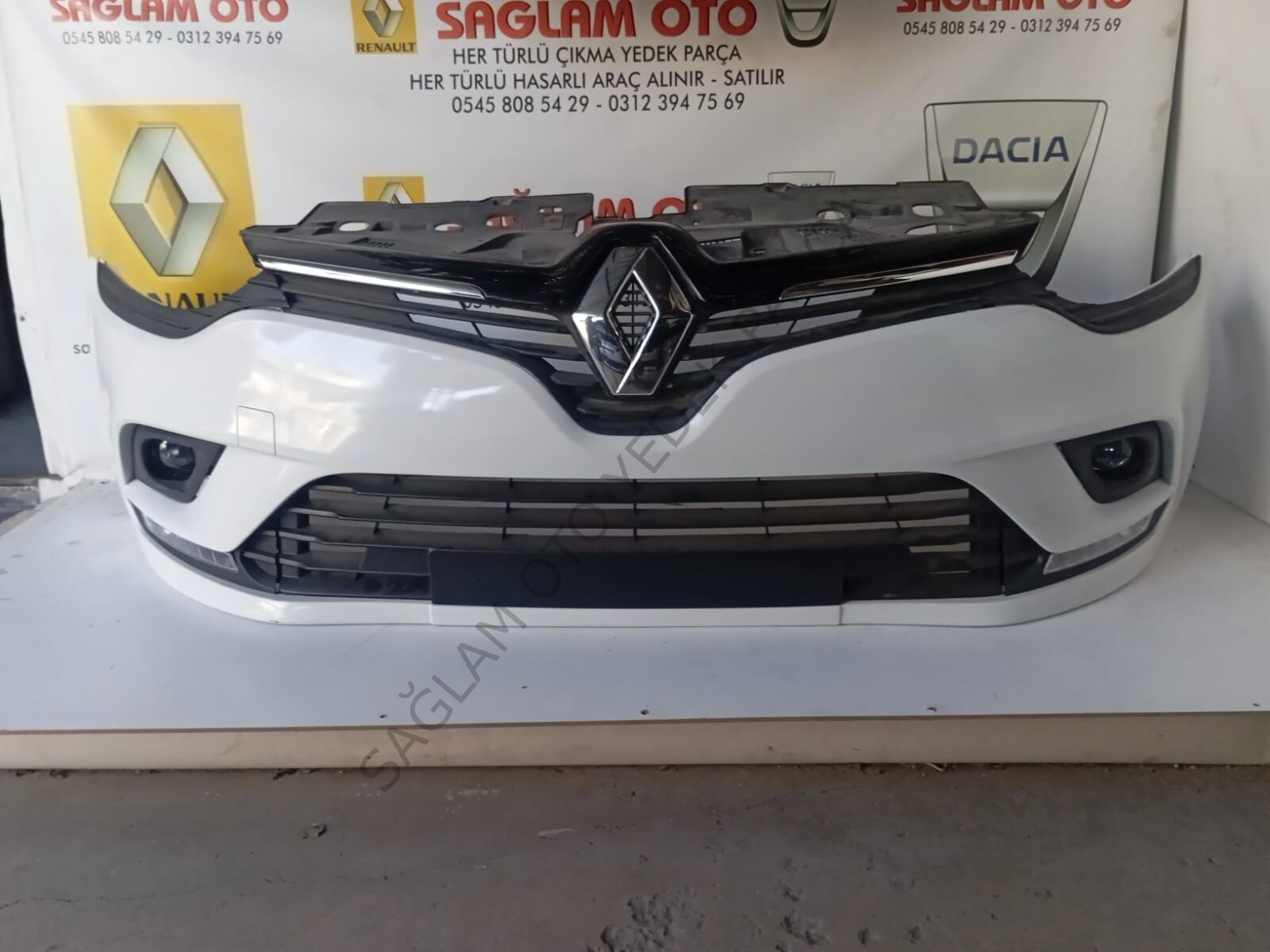 CLİO  4 ÖN TAMPON 2016 2020 LEDLİ  VE SİSLİ
