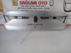 Megane 4 Bagaj  Kapağı Kaplaması İcon lar İçin Kameralı Tip