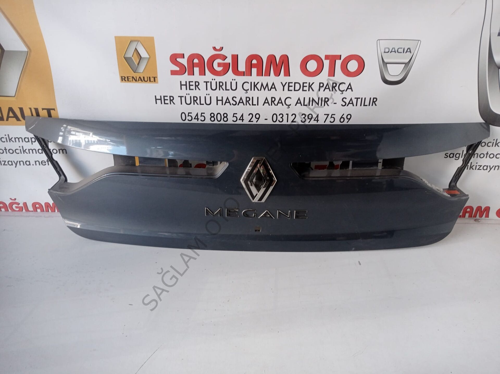 MEGANE 4 SEDAN BAGAJ KAPAĞI KAPLAMASI ORJİNAL TİTANYUM GRİ RENK