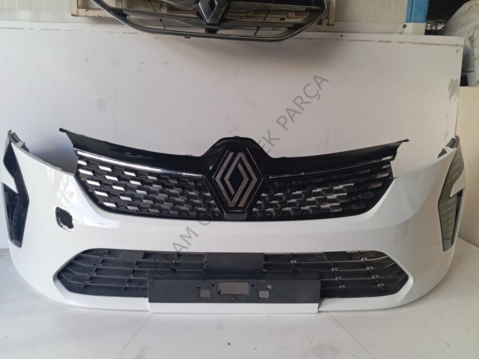 CLİO 5 ÖN TAMPON DOLU BEYAZ RENK